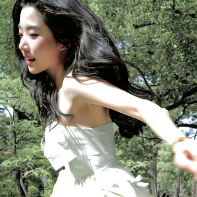 蜘蛛网中的女孩